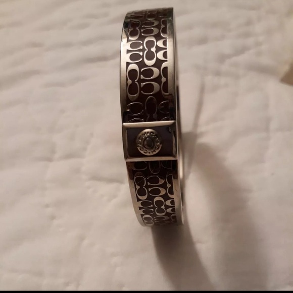 ❌SOLD❌Coach Bangle Bracelet Signature silver burgundy Woman Authentic Used - Picture 1 of 6